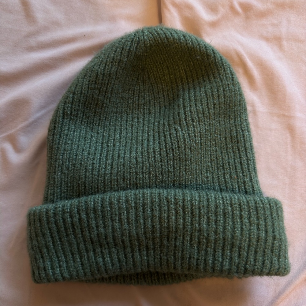 Super soft and cozy green beanie!